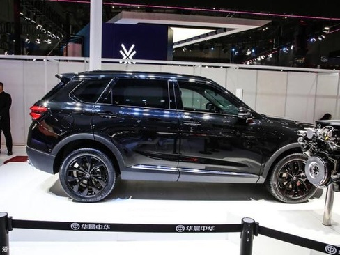 آشنایی با برلیانس V7؛ شاسی بلند لوکس با ویژگی‌های اسپرت و مجموعه‌ای کامل از امکانات ایمنی (+عکس)