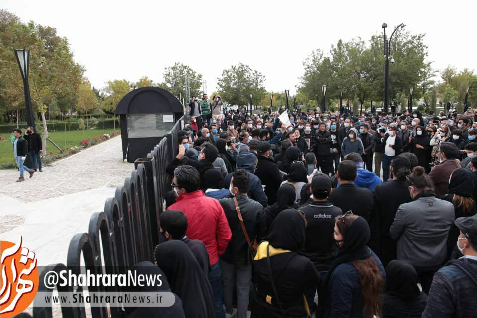 لحظه به لحظه با مراسم تشییع و تدفین استاد محمدرضا شجریان در مشهد لحظه به لحظه با مراسم تشییع و تدفین استاد محمدرضا شجریان در مشهد