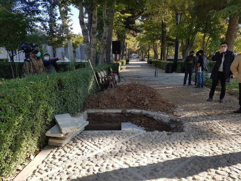 لحظه به لحظه با مراسم تشییع و تدفین استاد محمدرضا شجریان در مشهد لحظه به لحظه با مراسم تشییع و تدفین استاد محمدرضا شجریان در مشهد