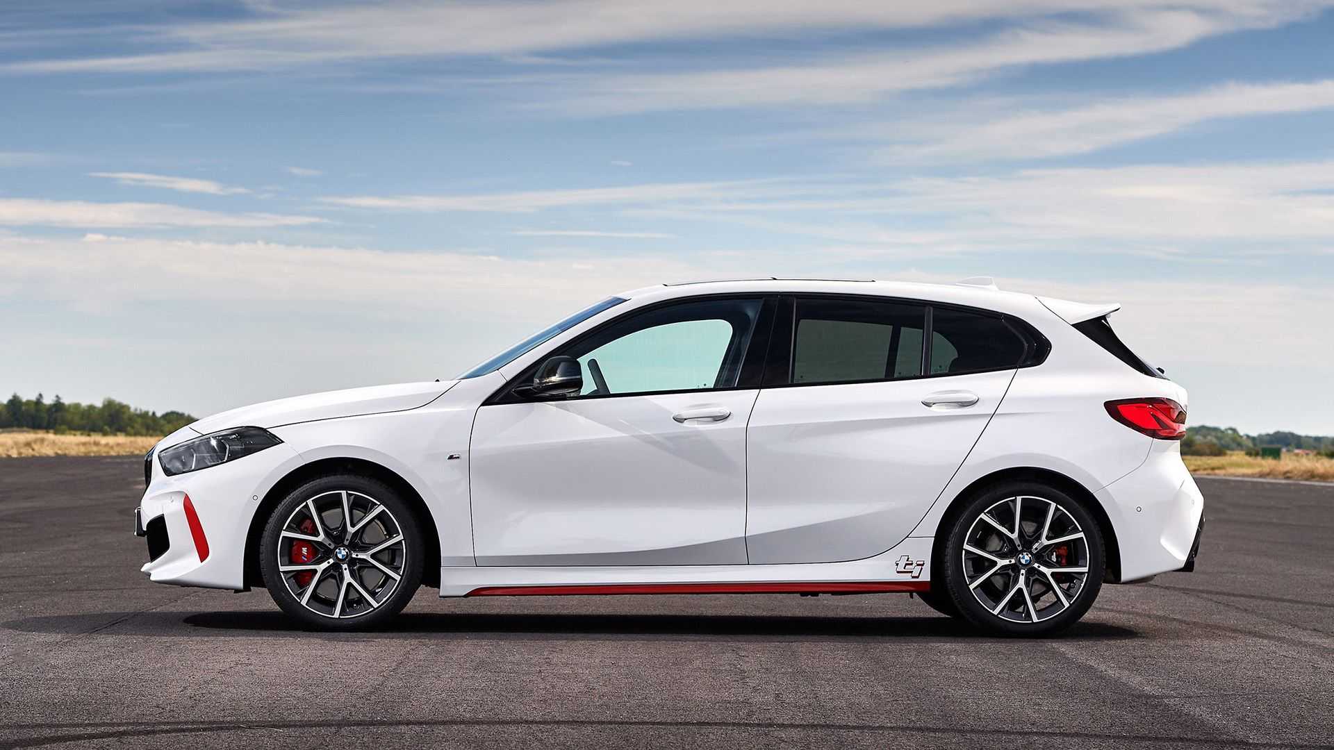 هاچبک اسپرت بی ام و 128ti رونمایی شد