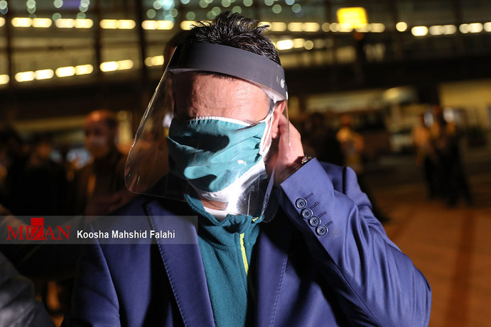 بازداشت مدیر عامل فراری بانک سرمایه + تصاویر و فیلم