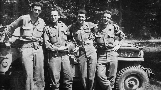 نویسندگانی که تجربه حضور در جنگ را از سر گذرانده&zwnj;اند