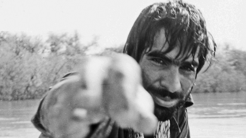 درباره کاظم اخوان، رزمنده عکاس که سال ۱۳۶۱ ربوده شد درباره کاظم اخوان، رزمنده عکاس که سال ۱۳۶۱ ربوده شد