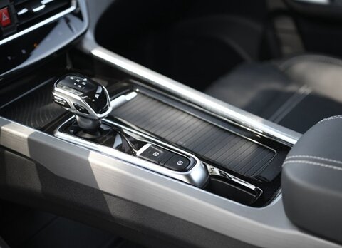 شاسی بلند چینی جدید بازار ایران در خیابان‌ها رویت شد + عکس