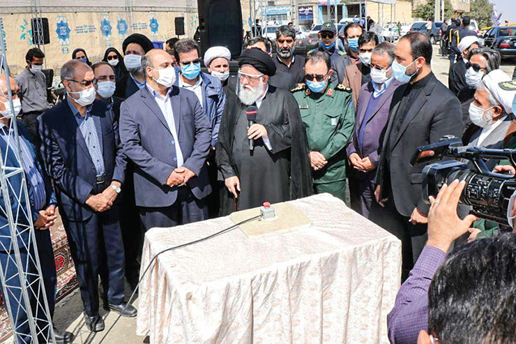 کلید عملیات اجرایی ۳ پروژه مهم بهسازی کال شهرک شهید باهنر، پارک خطی حاشیه این کال و بهسازی مسیر ۲۴ متری پیرامون این شهرک را با اعتباری بالغ بر ۲۴ میلیارد تومان در بازه زمانی ۲۳۰ روزه صادر شد.