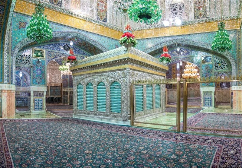 تغییر نورپردازی ضریح مطهر امام رضا (ع)  همزمان با ماه ربیع&zwnj;الاول +تصویر