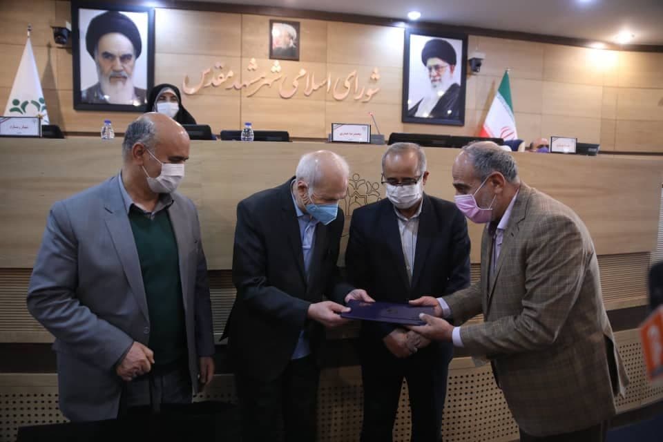 رئیس شورای شهر مشهد: تعطیلی حملونقل عمومی به تنهایی مشکلی را حل نمیکند رئیس شورای شهر مشهد: تعطیلی حملونقل عمومی به تنهایی مشکلی را حل نمیکند