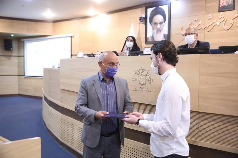 رئیس شورای شهر مشهد: تعطیلی حملونقل عمومی به تنهایی مشکلی را حل نمیکند رئیس شورای شهر مشهد: تعطیلی حملونقل عمومی به تنهایی مشکلی را حل نمیکند