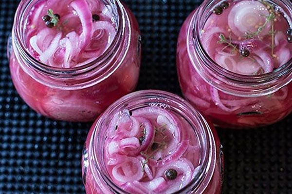 طرز تهیه ترشی پیاز در منزل + آموزش مرحله به مرحله