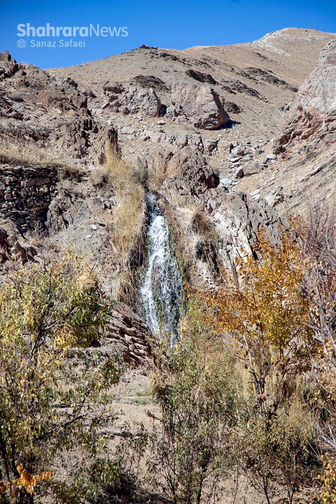 گردشگری روستای خانیک این روز‌ها سماق می‌مکد