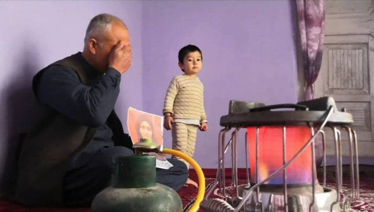 دختری که جان پدر بود | کاش می‌توانستم پیکر دخترم را ببرم دوحه و روی میز مذاکره بگذارم