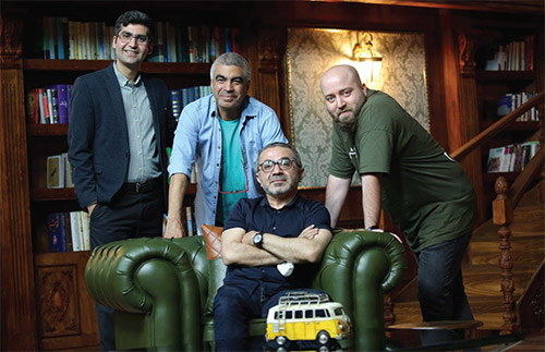 خودم را دانای کل نمی&zwnj;دانم!