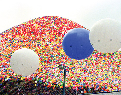 بالن&zwnj;های زیبای مرگ&zwnj;بار