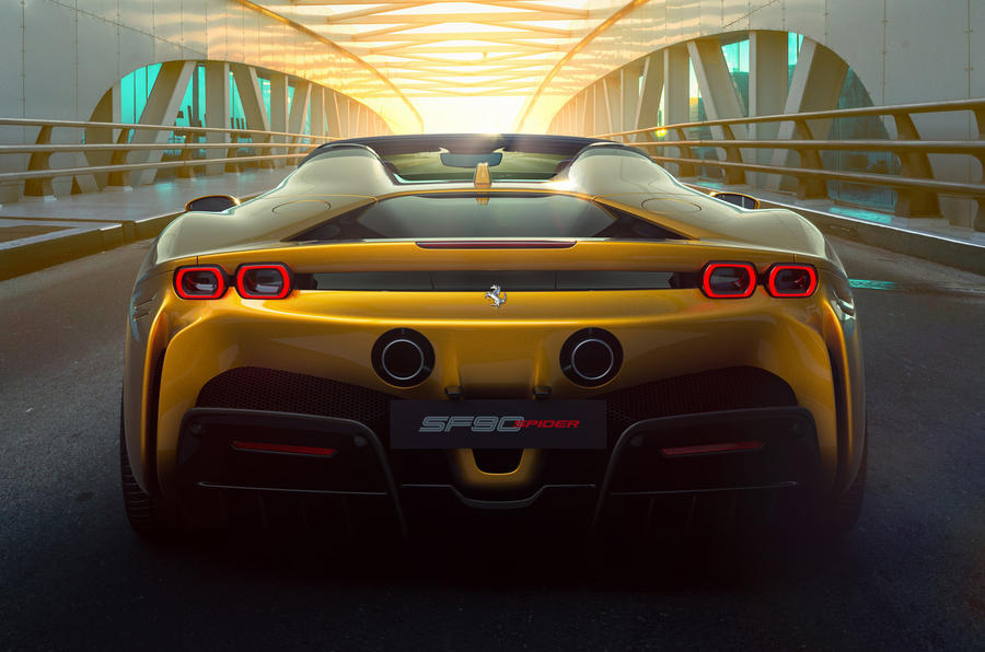 فراری SF90 Spider با ۹۸۶ اسب بخار قدرت رسما رونمایی شد