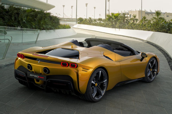 فراری SF90 Spider با ۹۸۶ اسب بخار قدرت رسما رونمایی شد