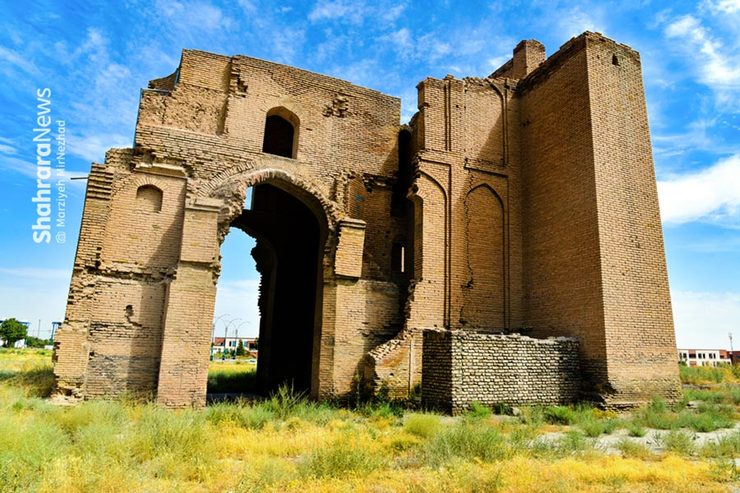 ایوان طرق مشهد جان می‌گیرد