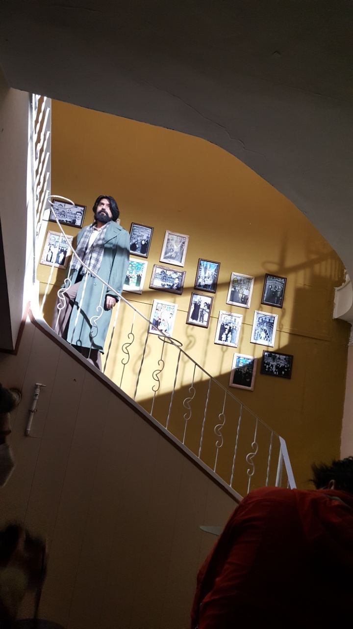 گفتوگو با «حجت طباطبایی»، بازیگر نقش «قیصر امینپور» در فیلم «کوچههای خراسان» گفتوگو با «حجت طباطبایی»، بازیگر نقش «قیصر امینپور» در فیلم «کوچههای خراسان»