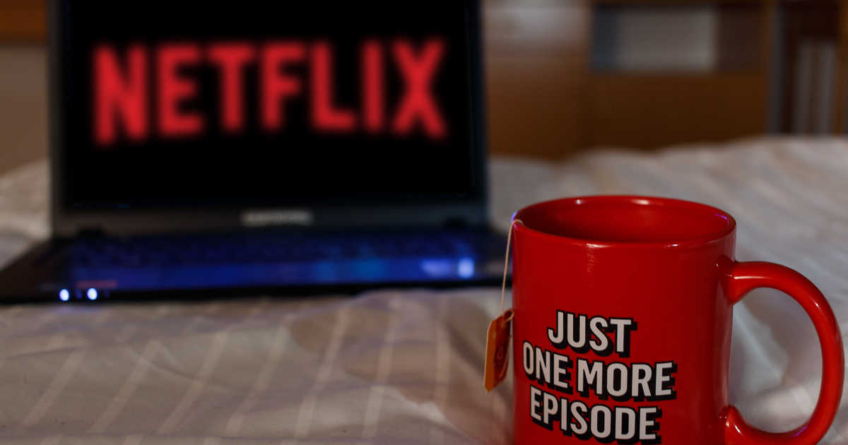 به مناسبت روز تلویزیون | Binge- watching: سوزش&zwnj;چشم &zwnj;و &zwnj;فراغت &zwnj;متراکم و &zwnj;&laquo;ماراتن&zwnj;تماشا&raquo;