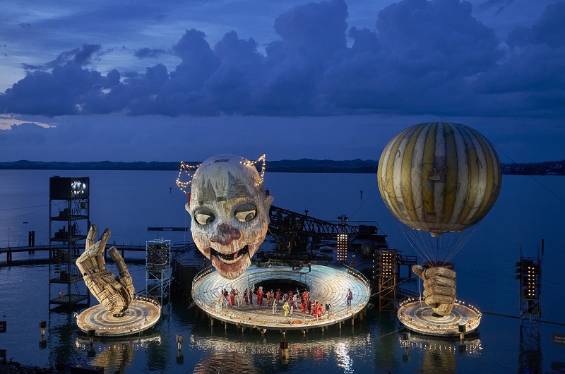 نگاهی به تجربه شهر&zwnj;های بزرگ در ساخت سالن تئاتر (۲): برگنز، نمایشی شناور روی دریاچه