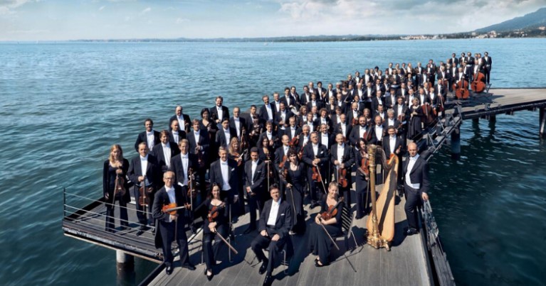 نگاهی به تجربه شهر&zwnj;های بزرگ در ساخت سالن تئاتر (۲): برگنز، نمایشی شناور روی دریاچه