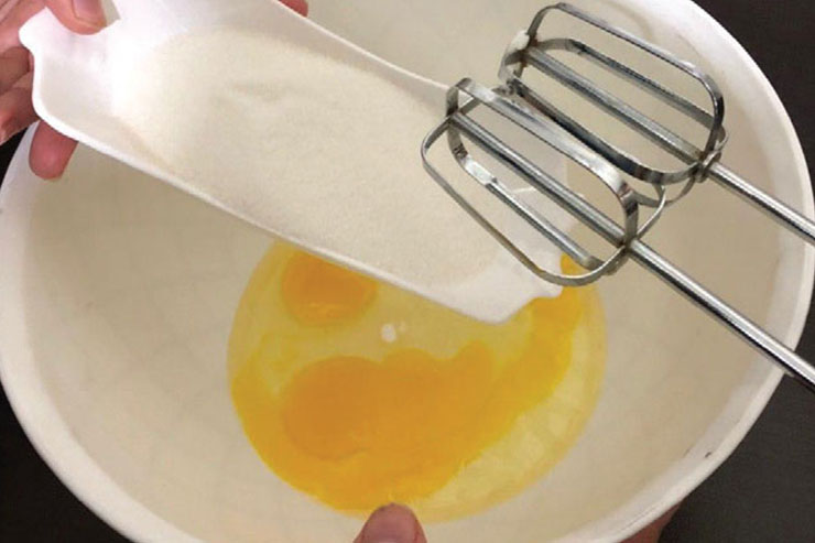 کیک شکلاتی کرم دار