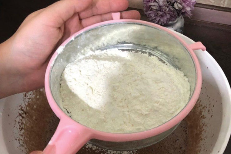 کیک شکلاتی کرم دار