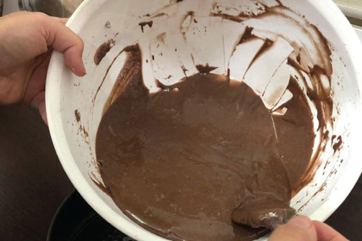 کیک شکلاتی کرم دار