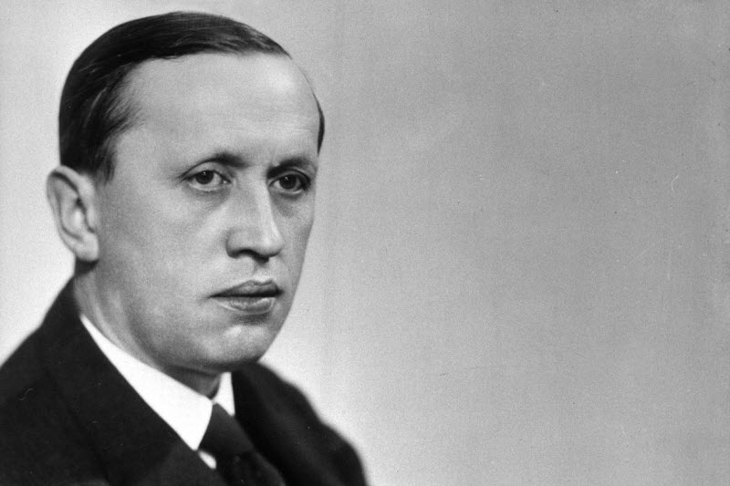 نگاهی به ادبیات داستانی چک و نویسندگان بزرگ آن نگاهی به ادبیات داستانی چک و نویسندگان بزرگ آن