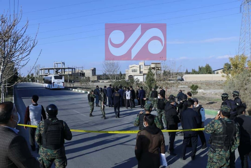 جزئیات گروگانگیری قاتل فراری در شهرک فاطمیه قم + تصاویر جزئیات گروگانگیری قاتل فراری در شهرک فاطمیه قم + تصاویر