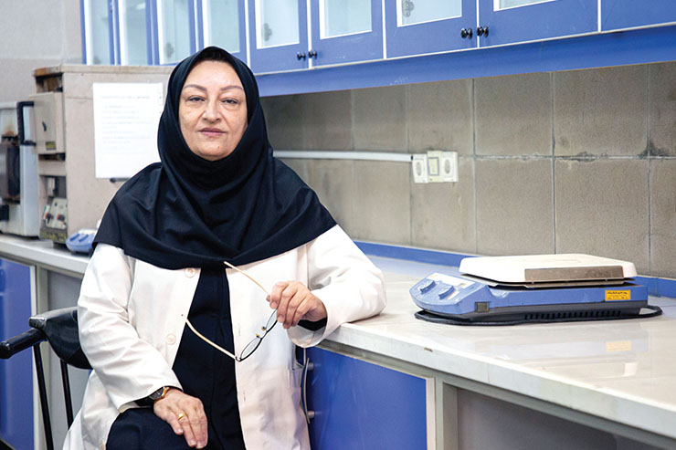 زنان دانشمند‌های و هوی کمتری دارند