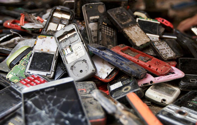 چند نکته عجیب درباره خطرات زیاد تلفن همراه برای محیط&zwnj;زیست