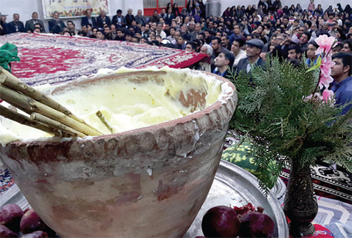 هندوانه‌ای بر بام هفت همسایه!