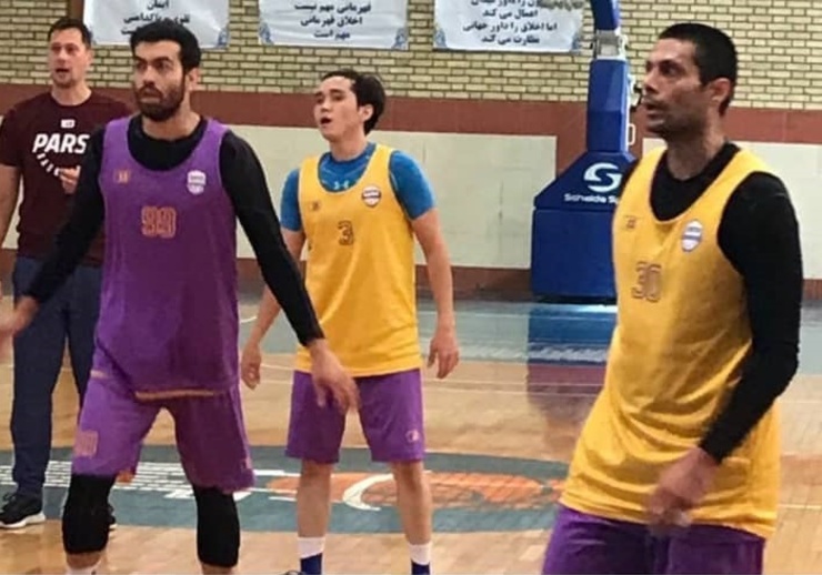 بازیکن اصفهانی پیشین تیم ملی بسکتبال ایران که اعلام کرده بود از این فصل در مسابقات حضور نمی‌یابد، با ویژه صنعت پارسا خراسان به توافق رسید.