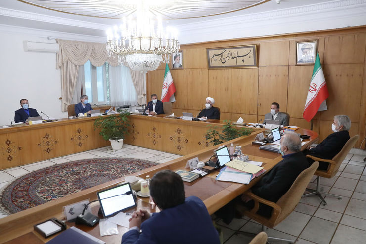 رئیس جمهور در جلسه فوق العاده صبح امروز هیئت دولت، ضمن تبریک و تسلیت به مناسبت ترور ناجوانمردانه و شهادت سرافرازانه محسن فخری زاده، دستور پیگیری لازم جهت پیشگیری و مقابله با این قبیل اقدامات ناامن کننده را صادر کرد.