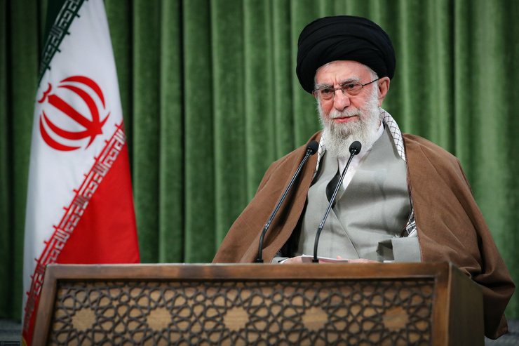 رهبر انقلاب، در سخنرانی نوروزی فرمودند: در سال ۹۹ آنچه را که هدف بود و جهش تولید نامیده شده بود به صورت کامل صورت نگرفت ولیکن از حق و انصاف نباید گذشت. در بخشهای مهمی تولید پیشرفت پیدا کرد.