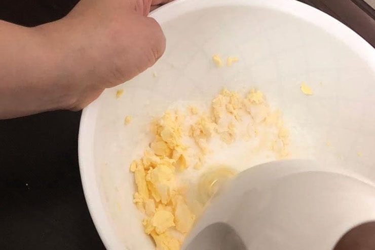 شیرینی شکری