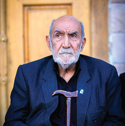 مرشد خراسانیِ شاعران آیینی