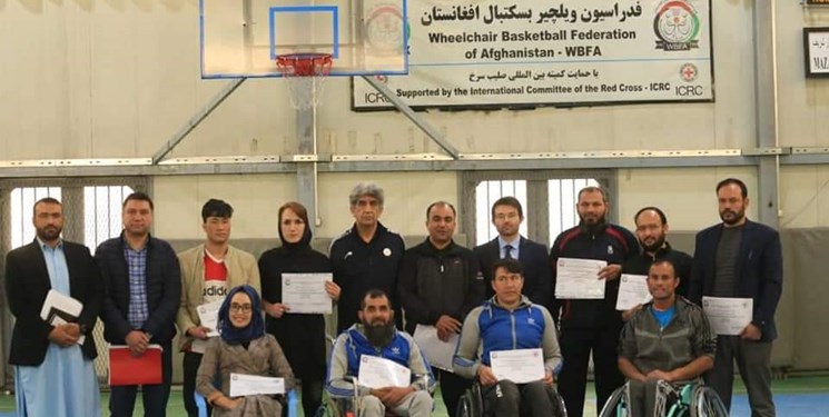 وزیر افغانستانی از مدرس و مربی ایرانی تقدیر کرد + عکس وزیر افغانستانی از مدرس و مربی ایرانی تقدیر کرد + عکس