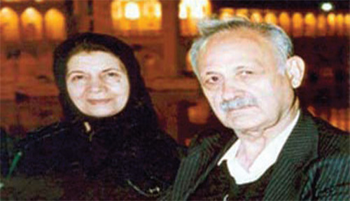 دو نیمه قمر؛ ادبیات و عشق