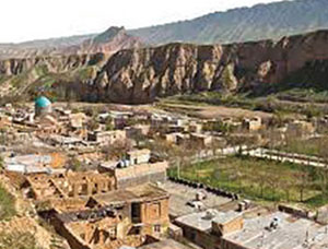 ز راه کلات است آهنگمان