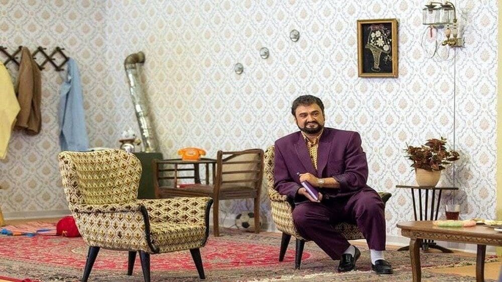 رامبد جوان با تیپ جوانان دهه ۶۰ در برنامه خندوانه + عکس رامبد جوان با تیپ جوانان دهه ۶۰ در برنامه خندوانه + عکس