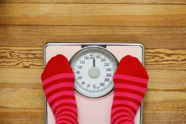 اینفوگرافیک | چرا در فصل سرد زمستان چاق می‌شویم؟