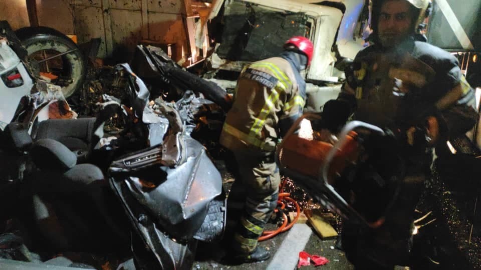 تصادف زنجیرهای ۱۴ خودرو در بزرگراه شیخ فضل الله تهران + فیلم و عکس تصادف زنجیرهای ۱۴ خودرو در بزرگراه شیخ فضل الله تهران + فیلم و عکس