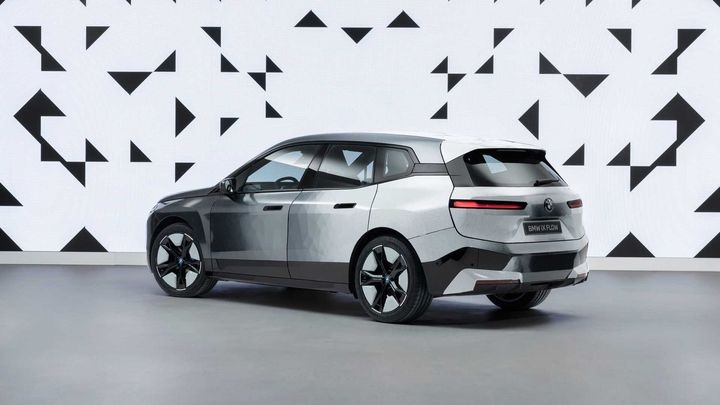 تغییر رنگ بدنه بی ام و iX Flow چگونه انجام می شود؟ + تصاویر تغییر رنگ بدنه بی ام و iX Flow چگونه انجام می شود؟ + تصاویر