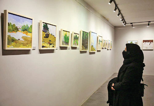 جنگلی زیر نور تند آفتاب جنگلی زیر نور تند آفتاب