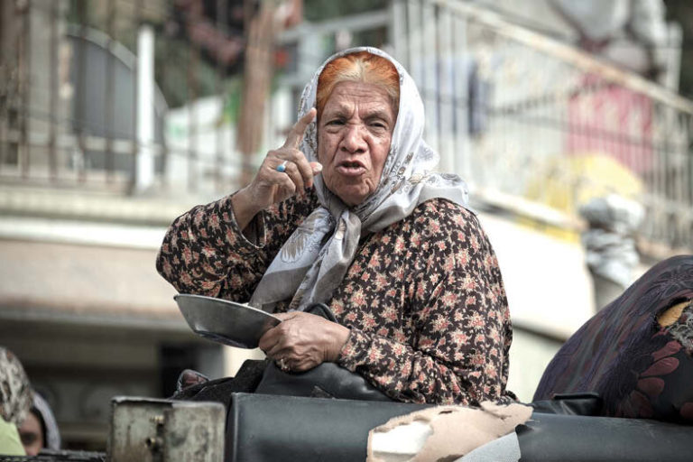 انتقاد تند گیتی معینی از مهران مدیری و مادر بهاره رهنما + فیلم انتقاد تند گیتی معینی از مهران مدیری و مادر بهاره رهنما + فیلم