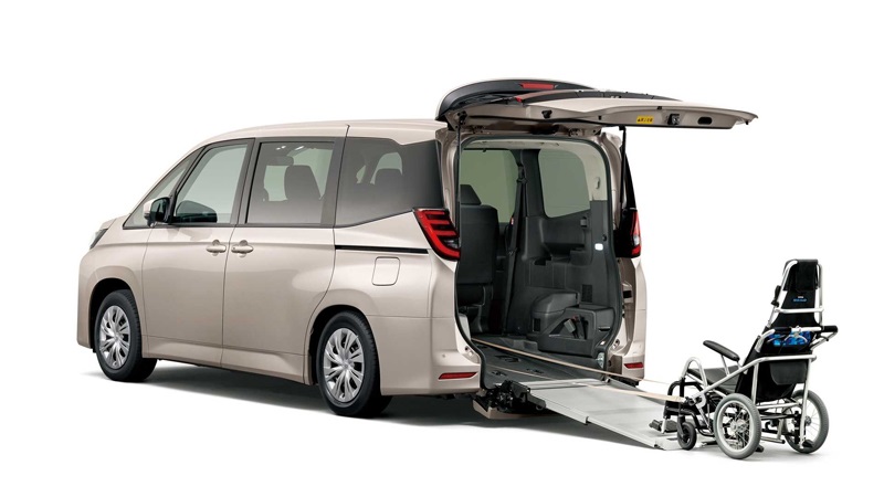 رونمایی تویوتا از نسل جدید مینی ون های «Noah» و «Voxy» رونمایی تویوتا از نسل جدید مینی ون های «Noah» و «Voxy»