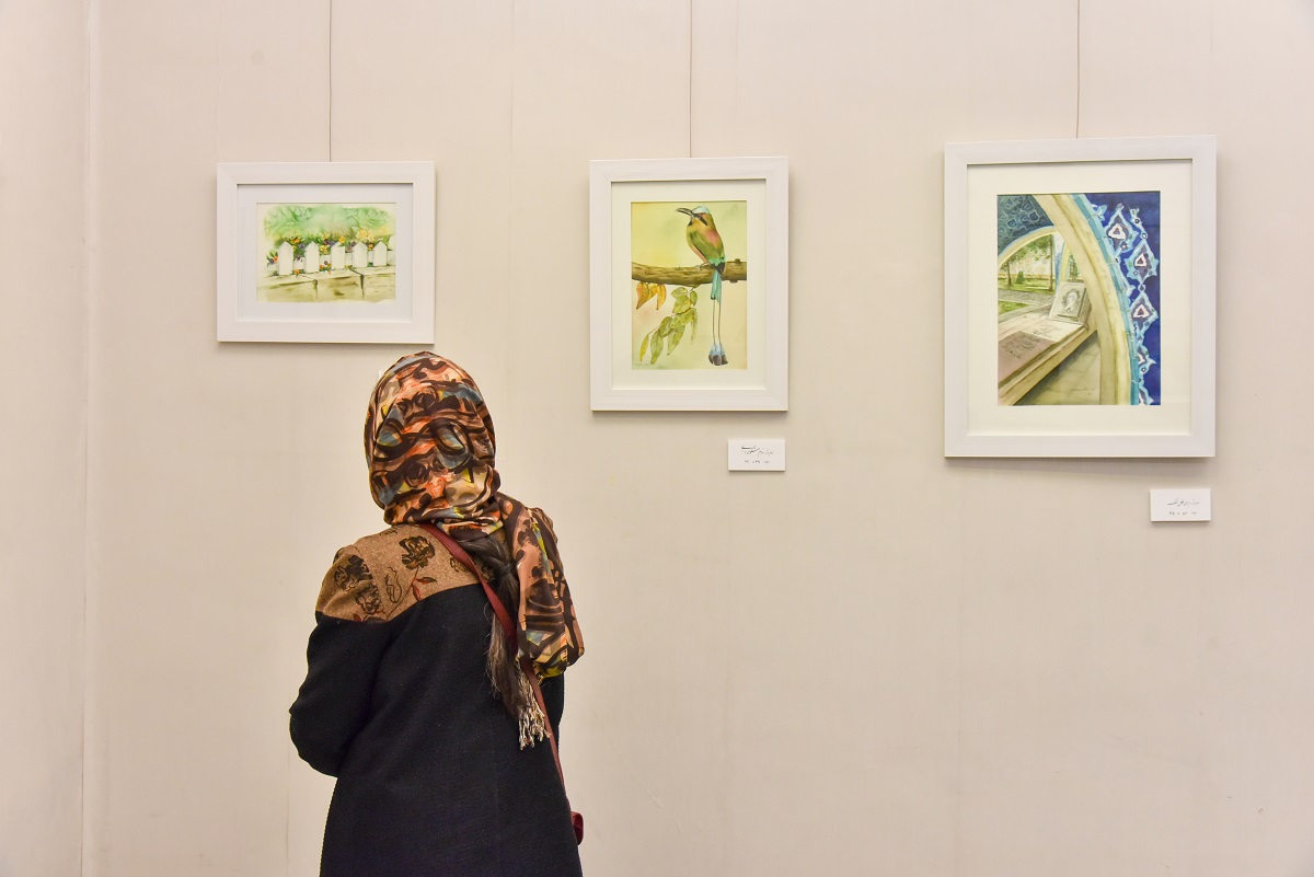 نگاهی به نمایشگاه «شرح شوق»، آثار آبرنگ زهرا پاشایی که در نگارخانه فردوسی برپاست نگاهی به نمایشگاه «شرح شوق»، آثار آبرنگ زهرا پاشایی که در نگارخانه فردوسی برپاست