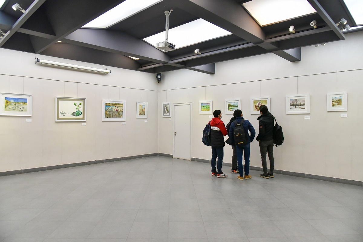 نگاهی به نمایشگاه «شرح شوق»، آثار آبرنگ زهرا پاشایی که در نگارخانه فردوسی برپاست نگاهی به نمایشگاه «شرح شوق»، آثار آبرنگ زهرا پاشایی که در نگارخانه فردوسی برپاست