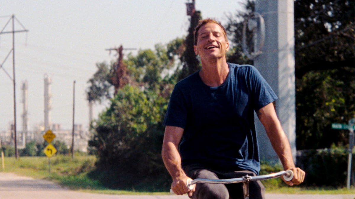 معرفی ۵۰ فیلم برتر سال ۲۰۲۱ + نظر منتقدان معرفی ۵۰ فیلم برتر سال ۲۰۲۱ + نظر منتقدان